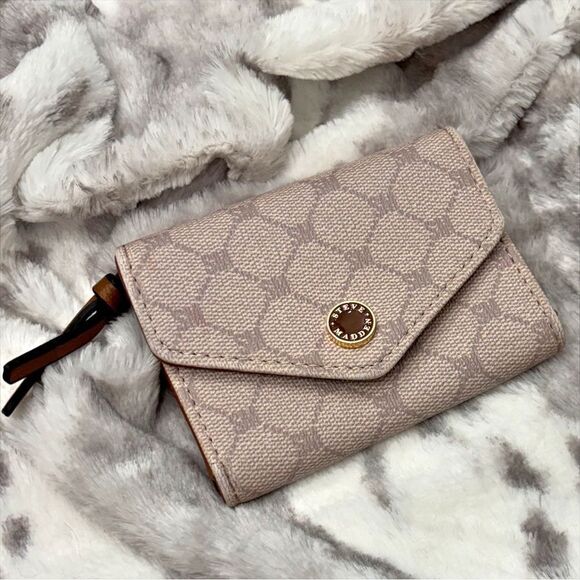 Steve Madden Beige Logo Wallet | Cream & Brown Monogram | OS - Picture 2 of 7